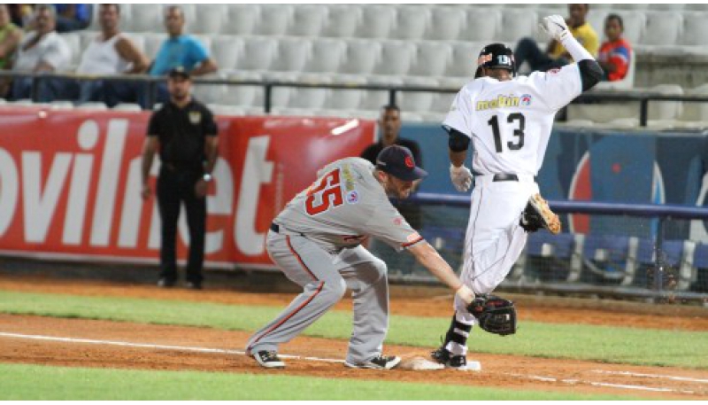 Bravos resignó su invicto en 11 innings