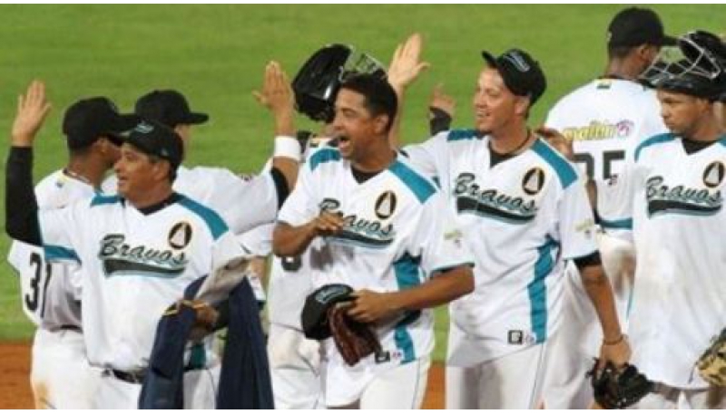 Bravos 5 - Tigres 3