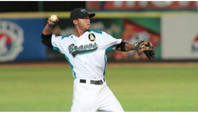 Edgar Durán incrementa su average.