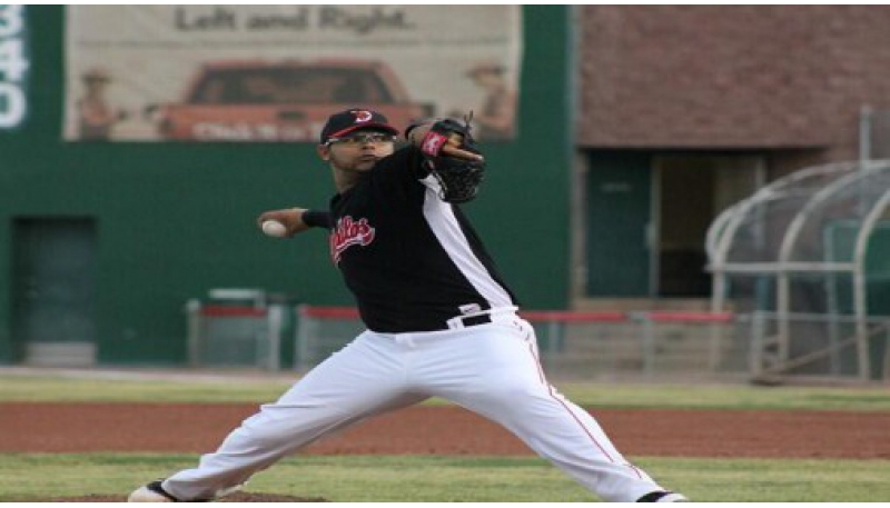 Chirinos y Monasterios en el bullpen