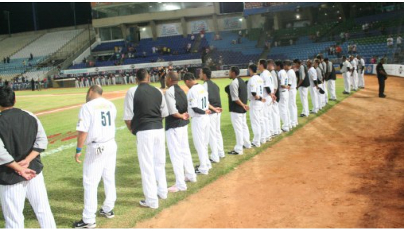 Bravos perdió la batalla ante Tiburones en innings extras
