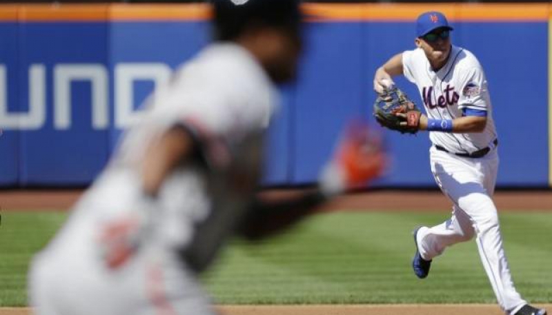 Manager de los Mets le tira 