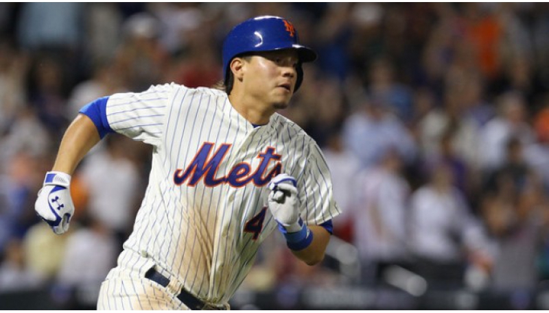 Wilmer Flores conectó cuadrangular