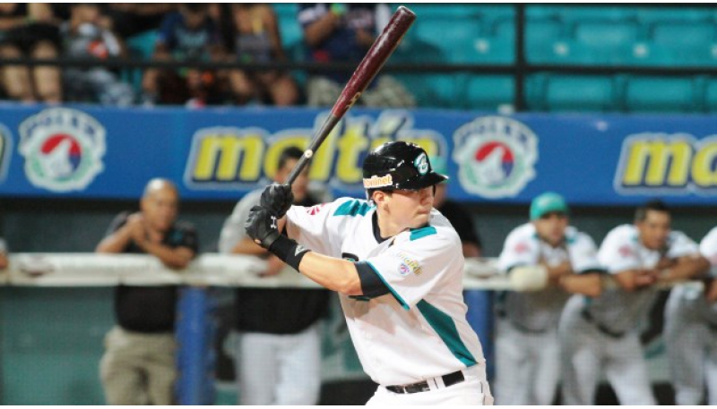 Wilmer Flores conectó su primer jonrón
