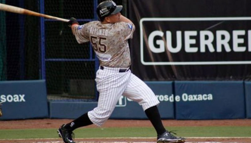 Eliézer Alfonzo de 4-3 con 4 impulsadas