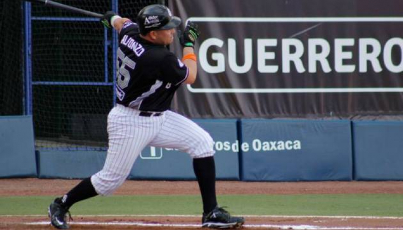 Eliezer Alfonzo pegó 2 jonrón y empujó 7