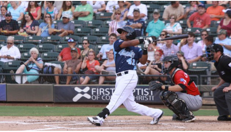 Carlos Perdomo conectó 3 imparables