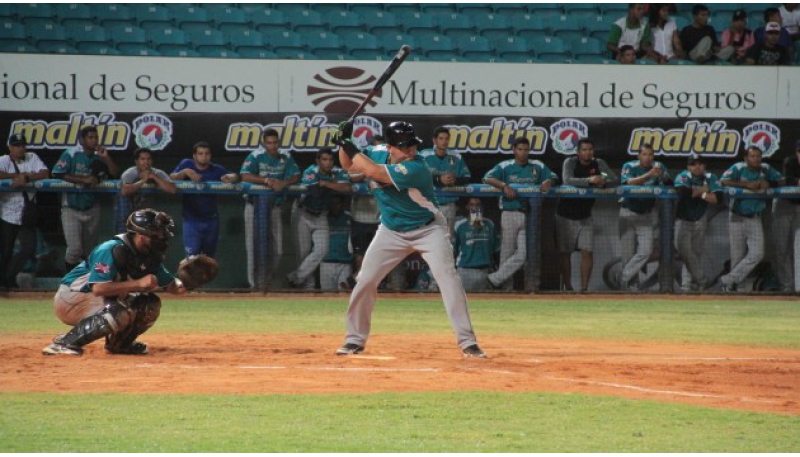 Eliézer Alfonzo conectó el jonrón 122