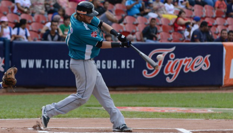 Taylor Motter pegó dos jonrones