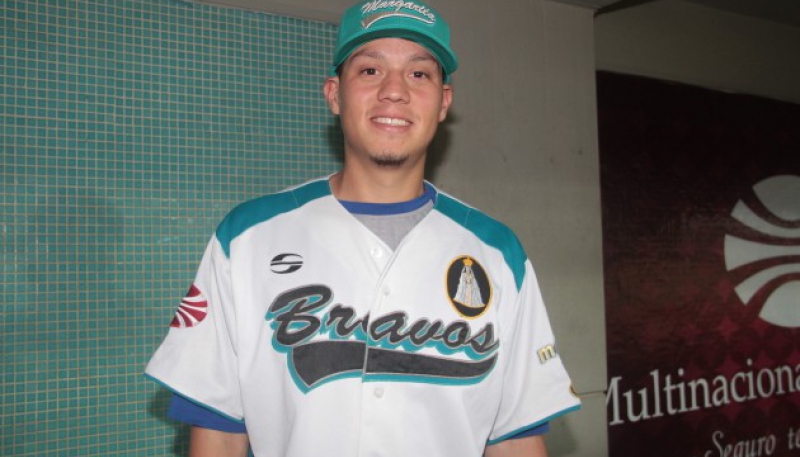 Wilmer Flores lucha por ser el camporto