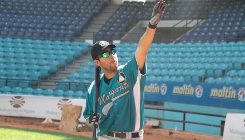 Francisco Díaz conectó 2 incogibles