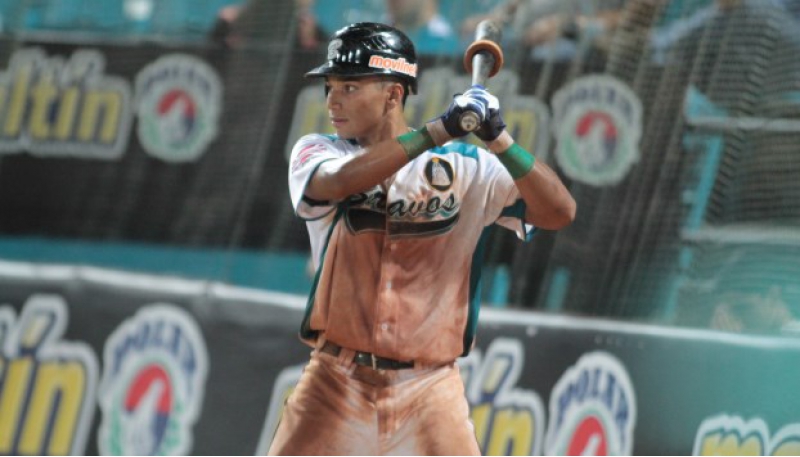 Carlos Frey García de 3-2 y batea .300