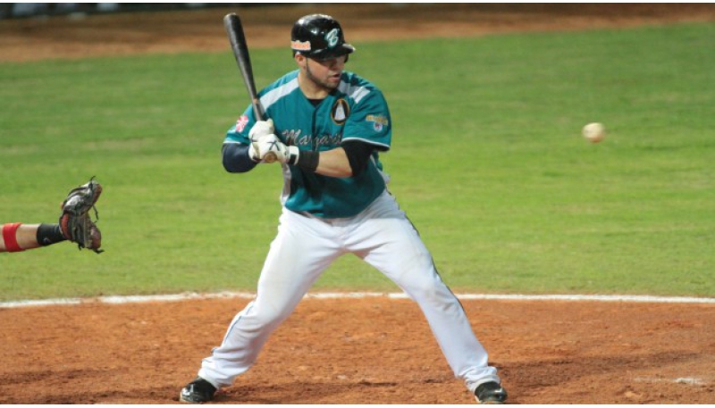 Manuel Piña está promediando .455 de AVG