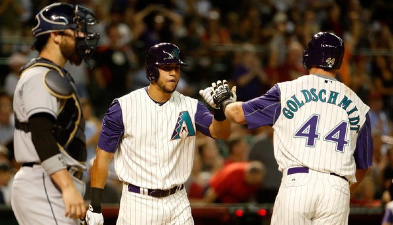 David Peralta conectó cuatro imparables