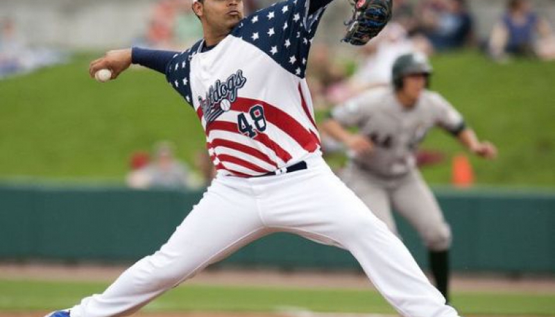 Luis Chirinos logró su primera victoria