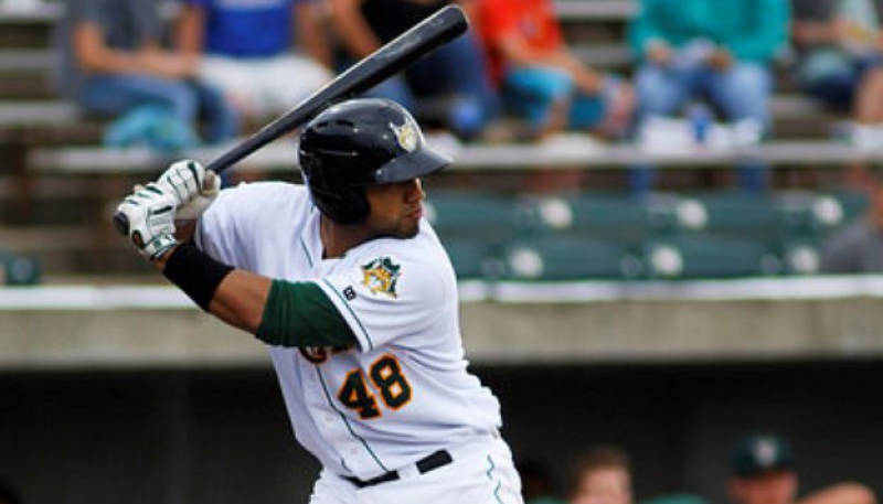 Alex Monsalve bateó de 4-4 y remolcó 3