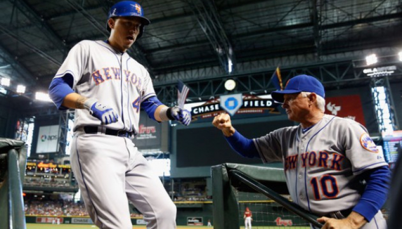 Wilmer Flores despachó el 9no jonrón