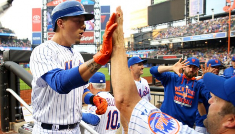 Wilmer Flores conectó el jonrón 10