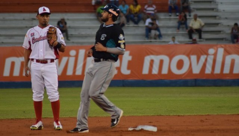 Los Bravos superados por los Cardenales