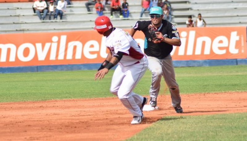 Los Bravos cayeron en un juego cerrado