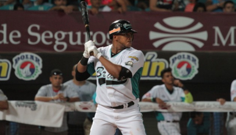 La filial de los Bravos batallando