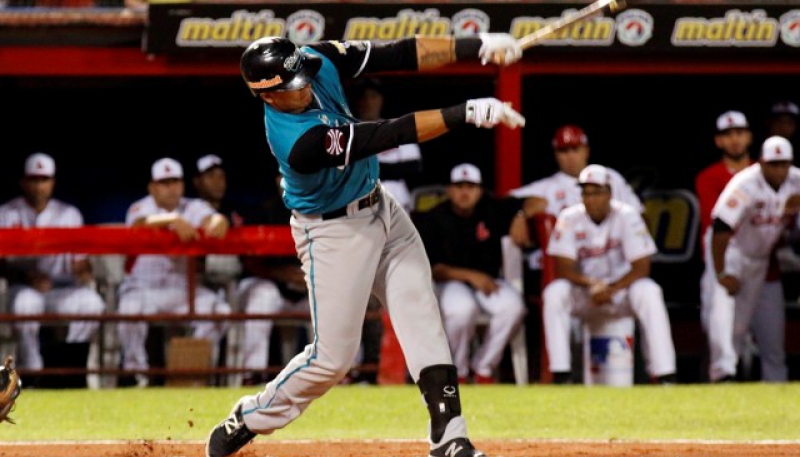 Los Bravos volvieron al primer lugar