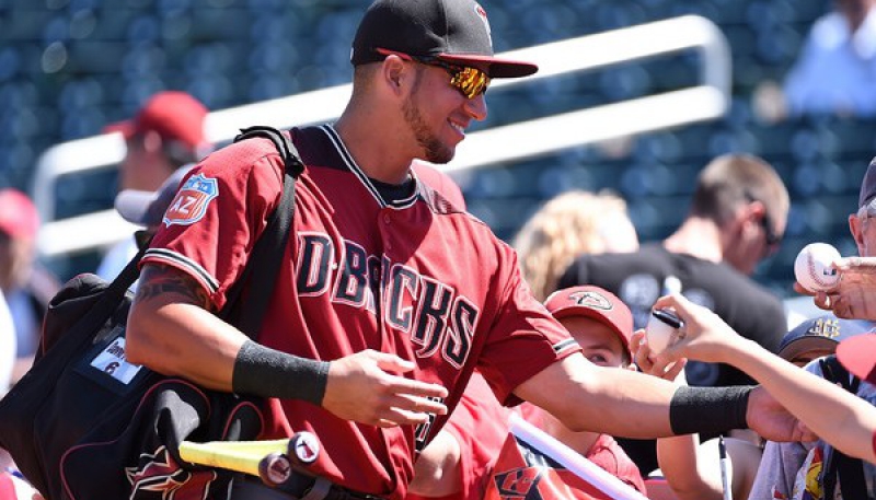 Peralta y Flores activos en el roster