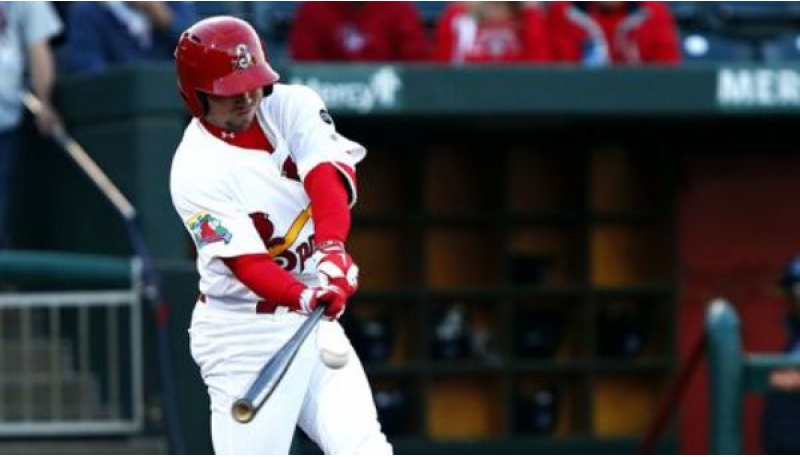 Breyvic Valera conectó dos imparables