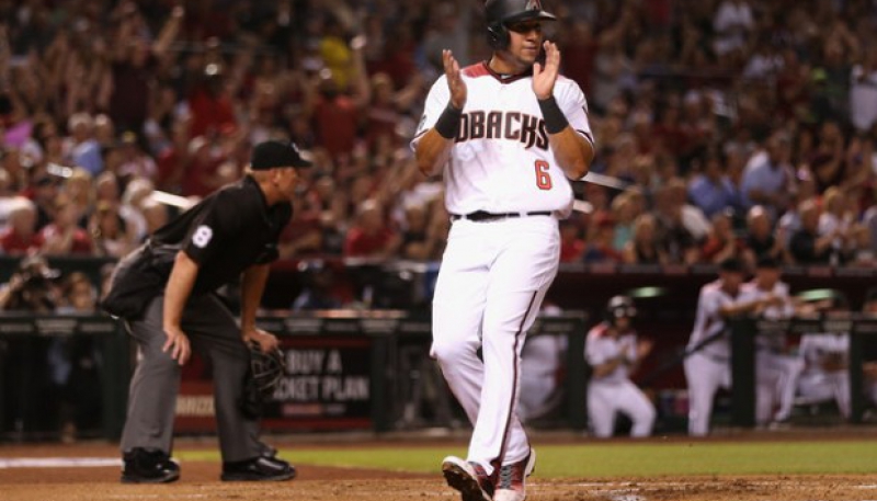 David Peralta pegó triple y remolcó una