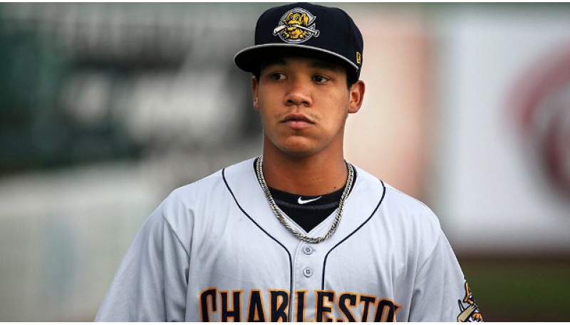 Thairo Estrada conectó 3 imparables