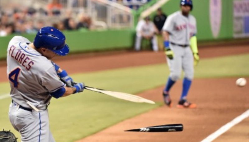 Wilmer Flores bateó de 3-2 con empujada