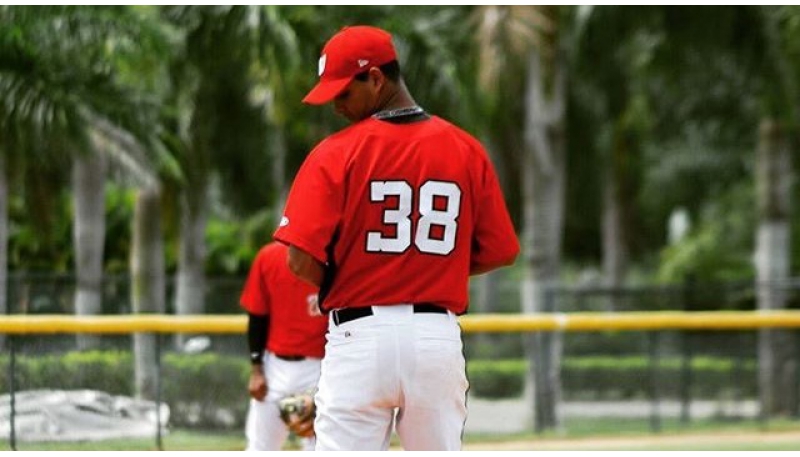 Ánguel Guillén tiene registro de 3-0