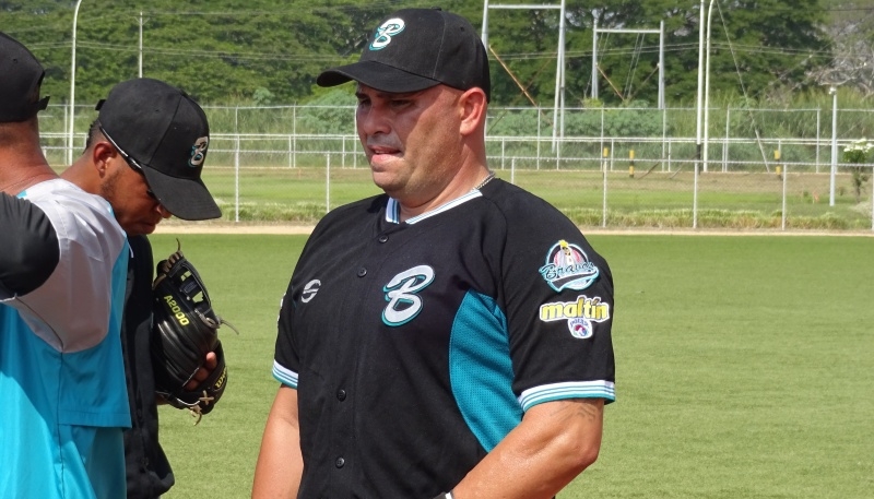 Eliézer Alfonzo se unió a las prácticas de los Bravos