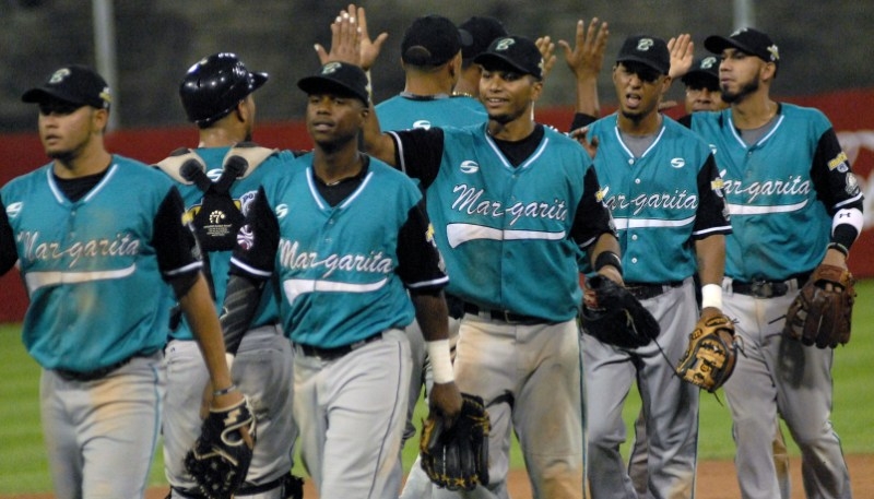 Los Bravos le ganaron a domicilio a los Leones