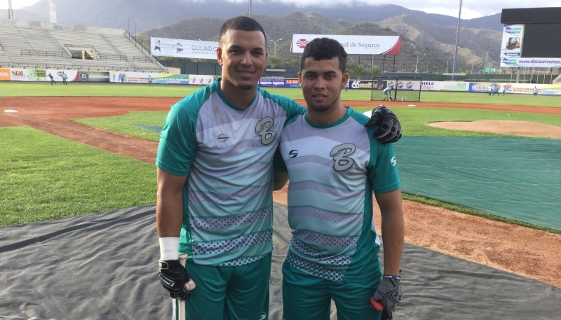 José Osuna y Breyvic Valera son roster de 40