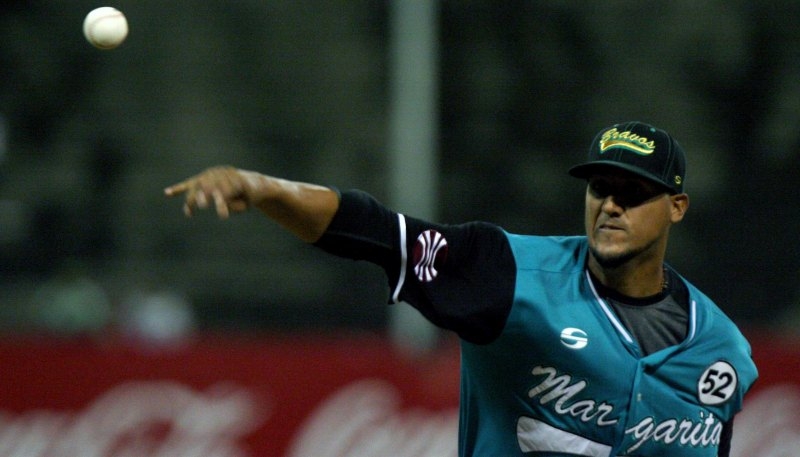 Los Bravos superaron 3-1 a los Leones en Caracas