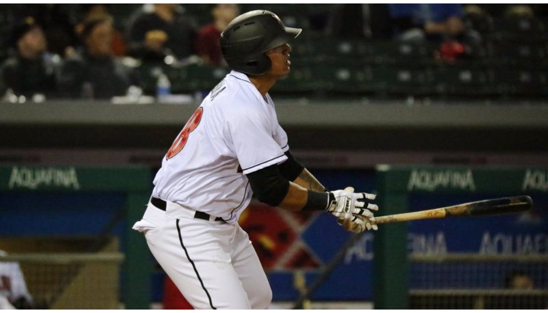 José Osuna conectó tres imparables este domingo