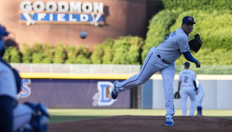 Yonny Chirinos logró su victoria 11 en AAA