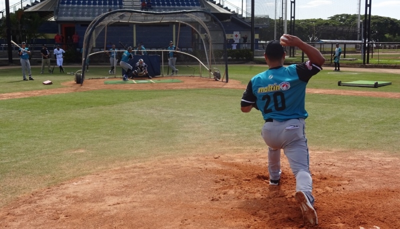 Lanzadores de los Bravos subieron a la lomita