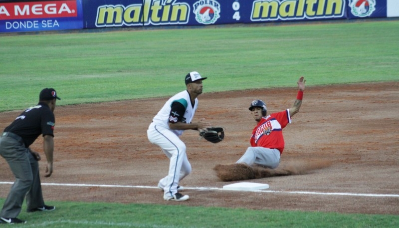 Los Bravos cerraron la semana con un revés