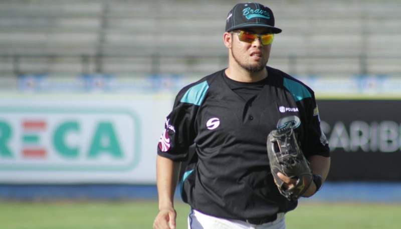 Los Bravos tienen  nueve jugadores en Roster de 40