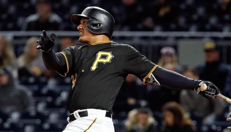 Con jonrón José Osuna volvió a las Grandes Ligas