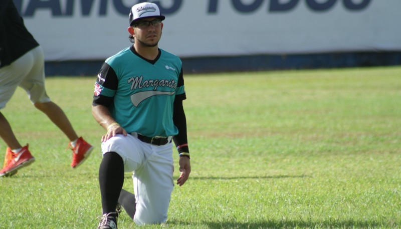 Llegaron tres jugadores de posición a los Bravos