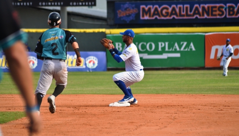 Se fue el primero en extrainning desde Valencia