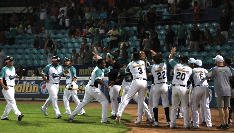 Remontada para el triunfo 20 y otra serie guardada