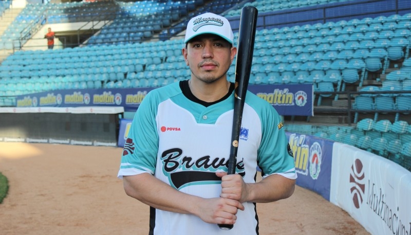 Rudy Flores llegó para su tercera estadía en la isla