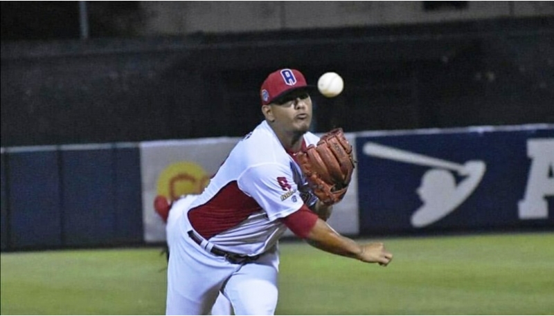 David Ramos llega a reforzar el bullpen