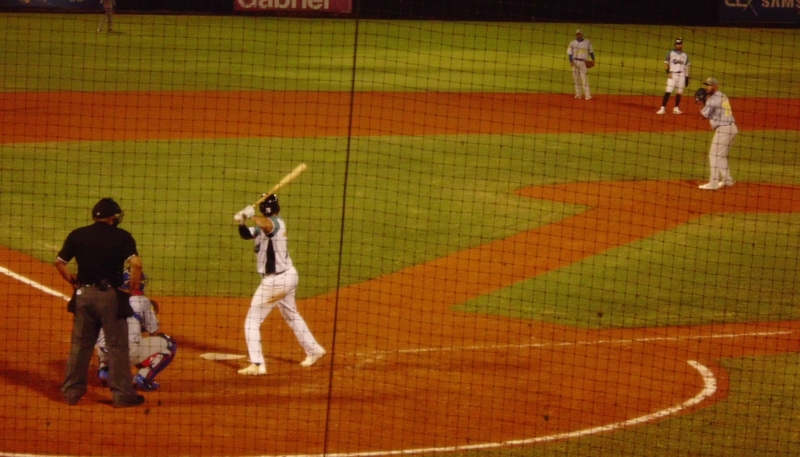 BRAVOS REMONTÓ Y SE LLEVÓ EL PRIMERO DE LA CAMPAÑA