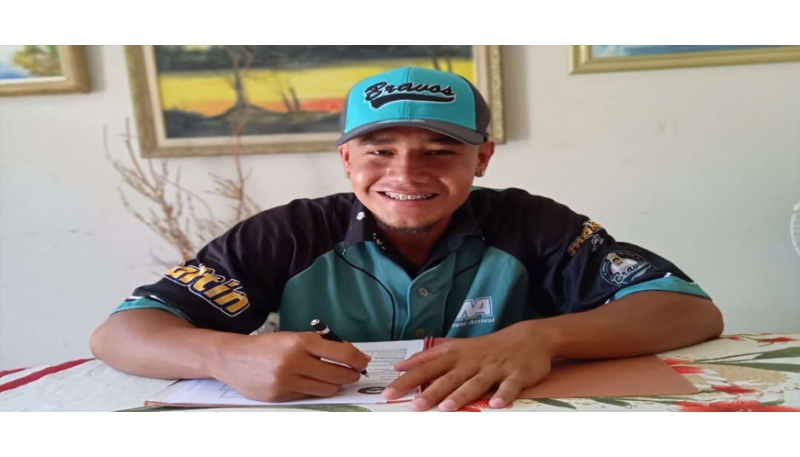 BRAVOS SIGUE BLINDANDO RECEPTORÍA CON PROSPECTO DE LOS DODGERS