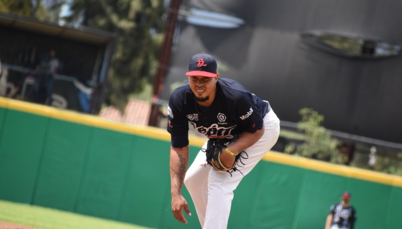 KENDER VILLEGAS: “SIGO APROVECHANDO LA OPORTUNIDAD QUE ME BRINDAN”